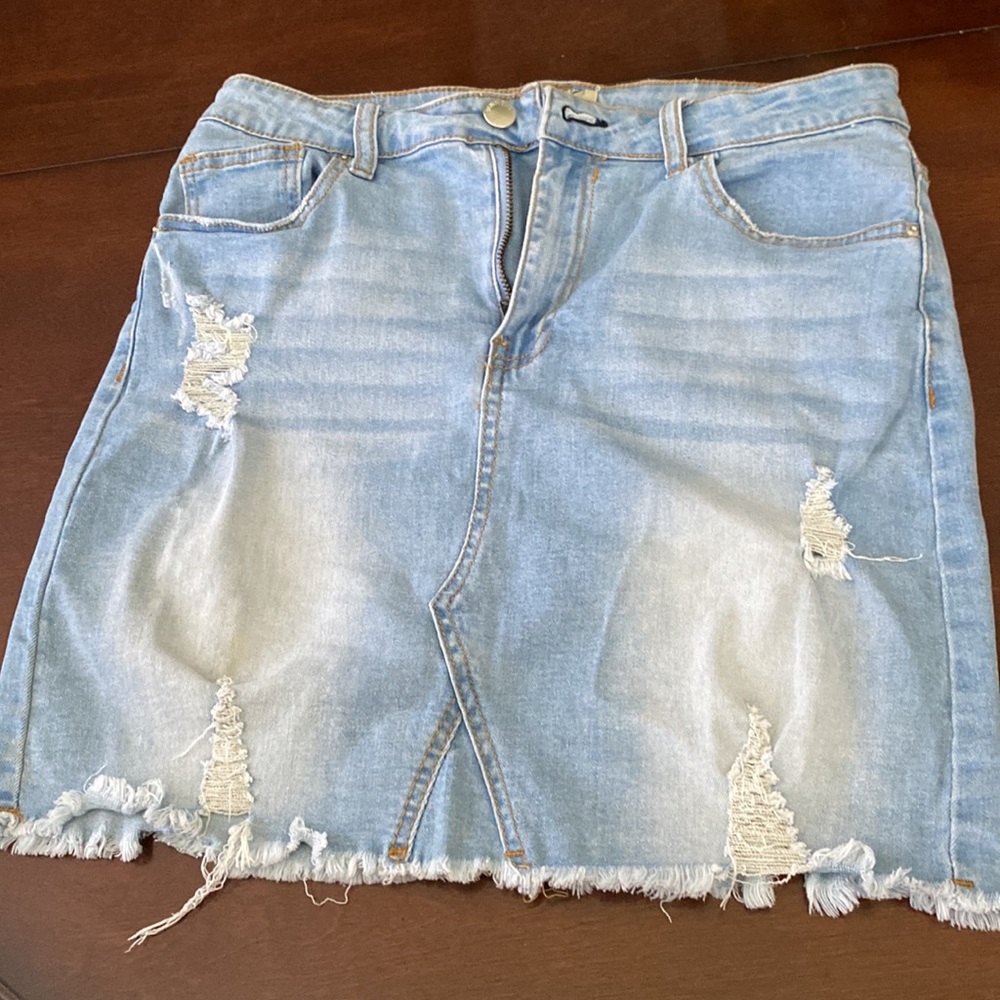 Denim BLVD Los Angeles denim Large with distressed hem